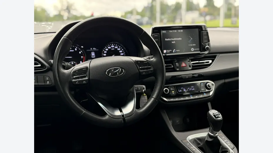 HYUNDAI i30 -