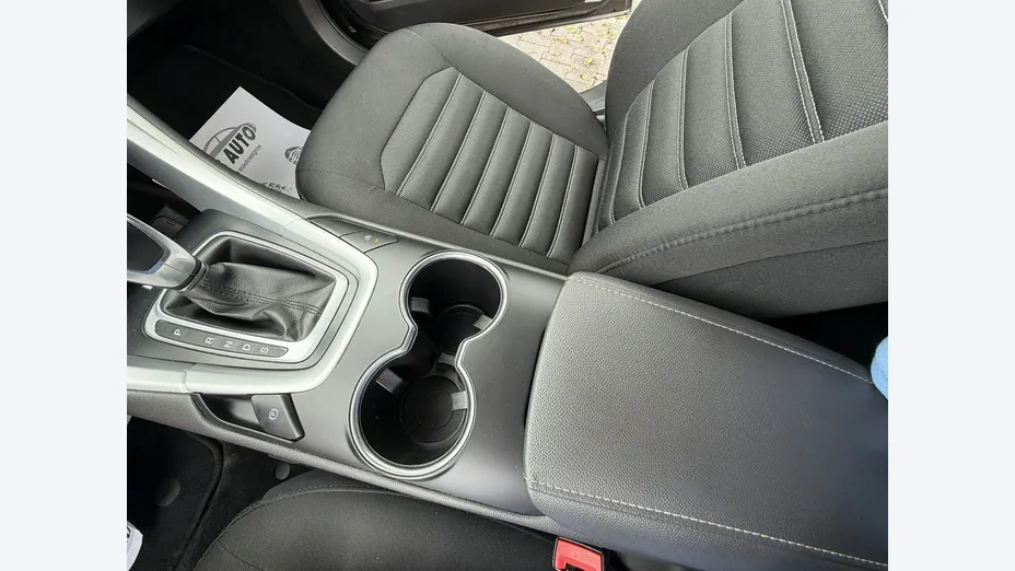 FORD Mondeo -