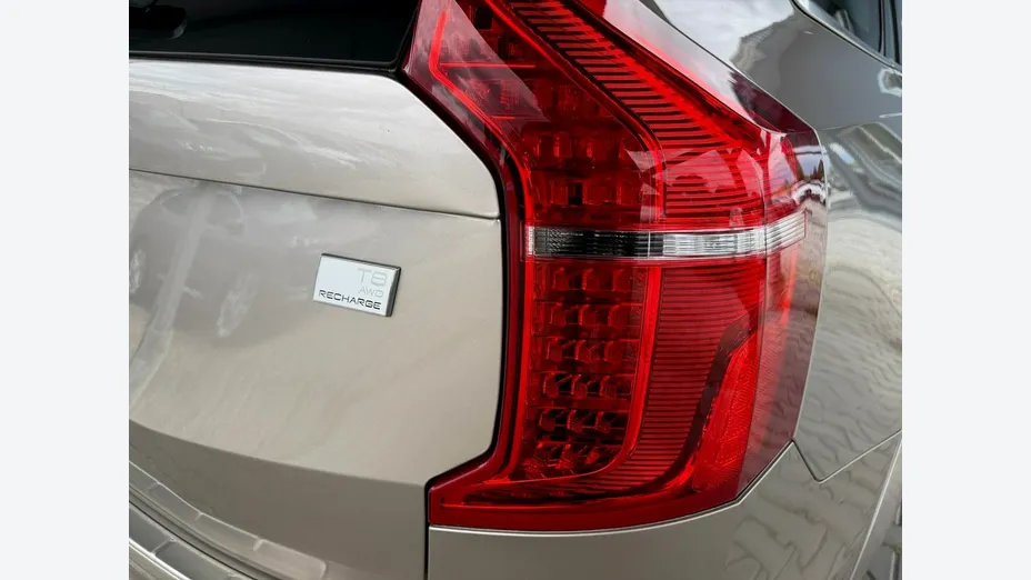 VOLVO XC90 -