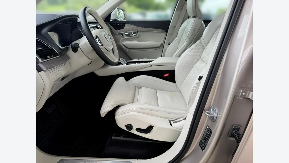 VOLVO XC90 -