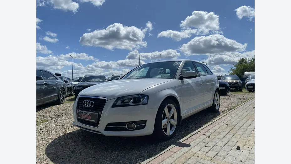 AUDI A4 -
