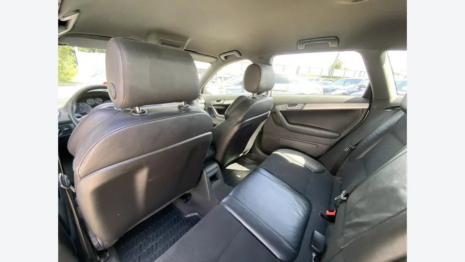 AUDI A4 -