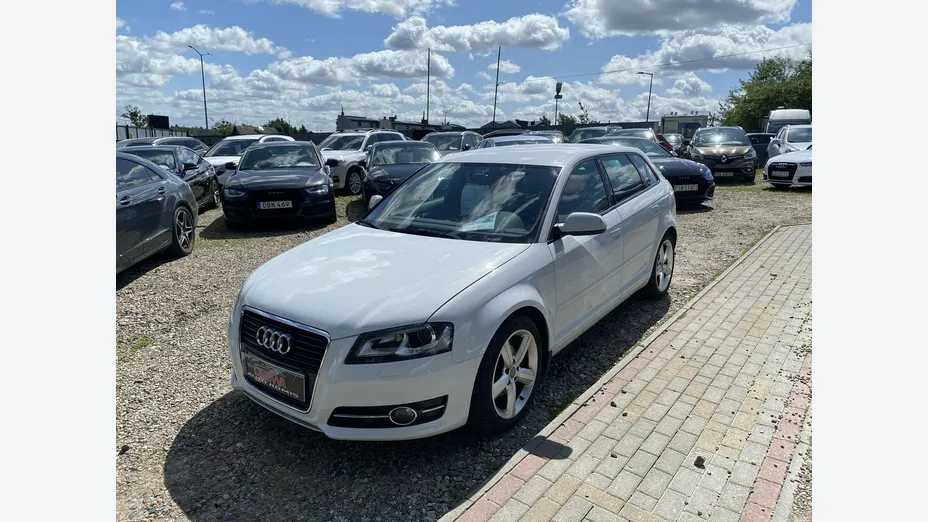 AUDI A4 -