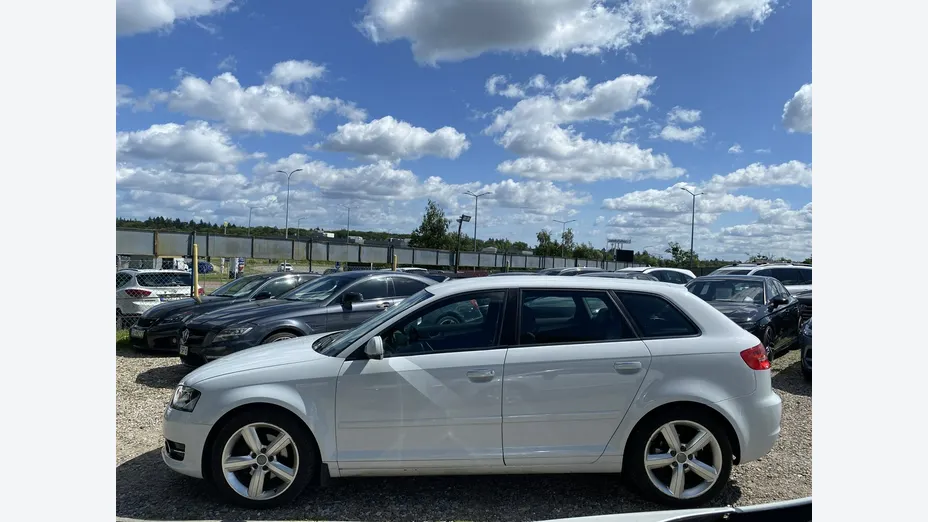 AUDI A4 -
