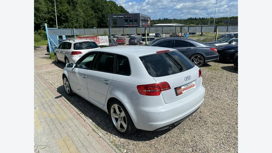 AUDI A4 -