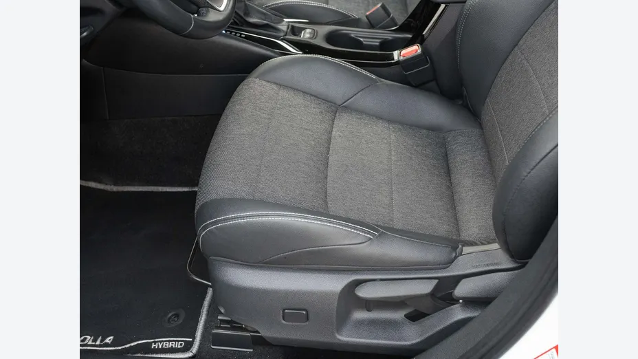 TOYOTA Corolla -