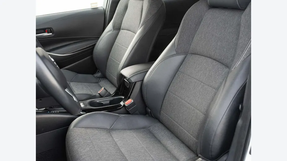TOYOTA Corolla -