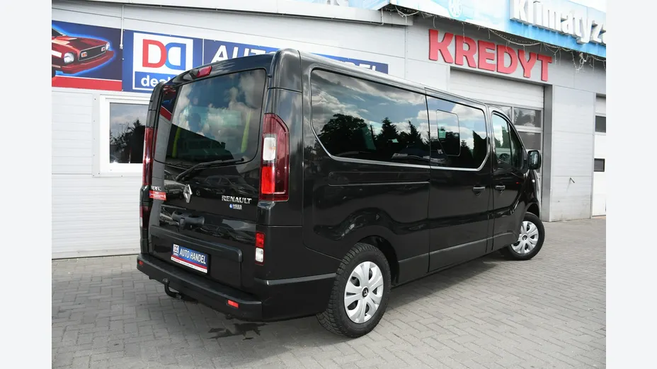 RENAULT Trafic -