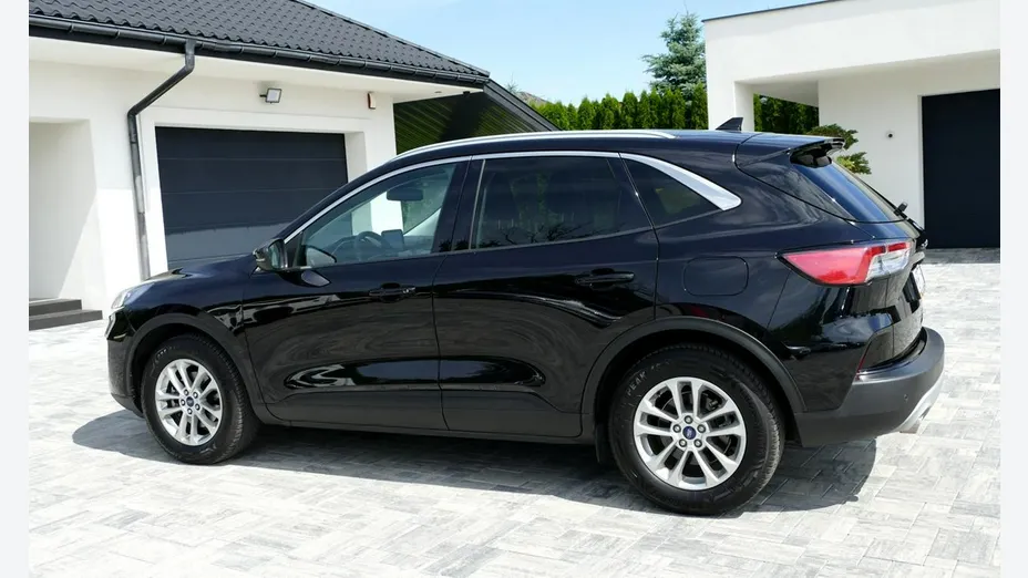 FORD Kuga -