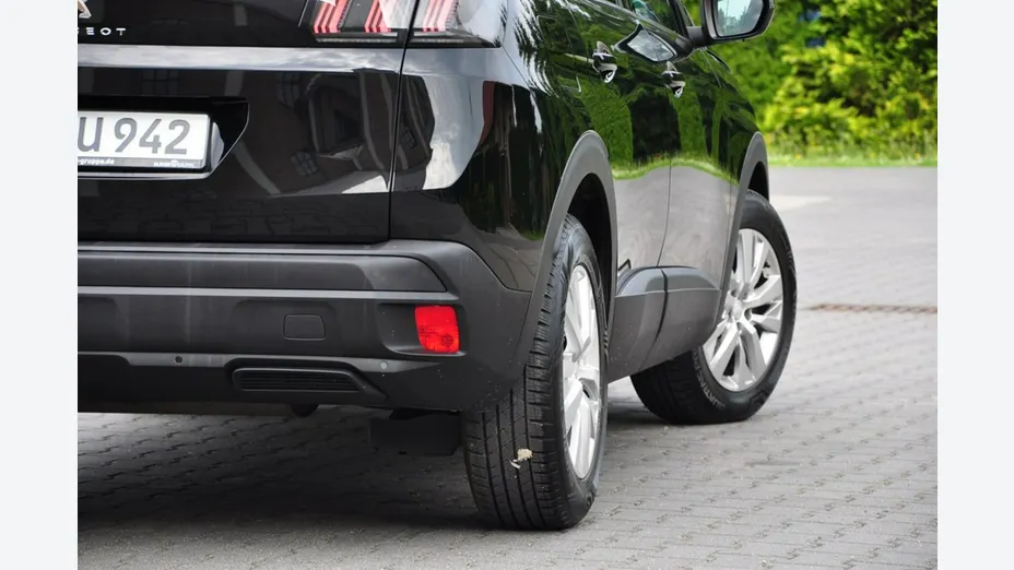 PEUGEOT 3008 -