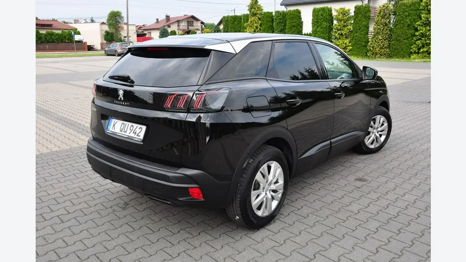 PEUGEOT 3008 -