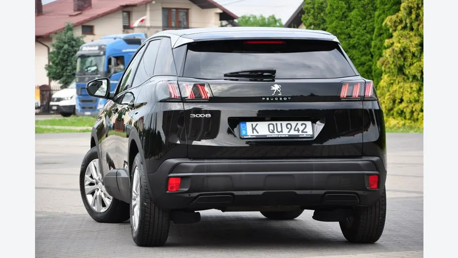 PEUGEOT 3008 -