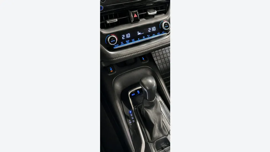 TOYOTA Corolla -