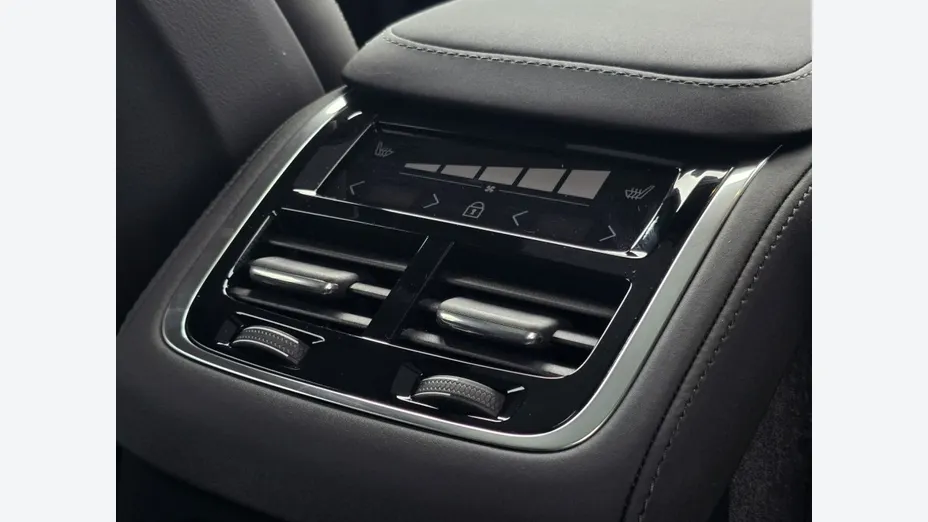 VOLVO XC90 -