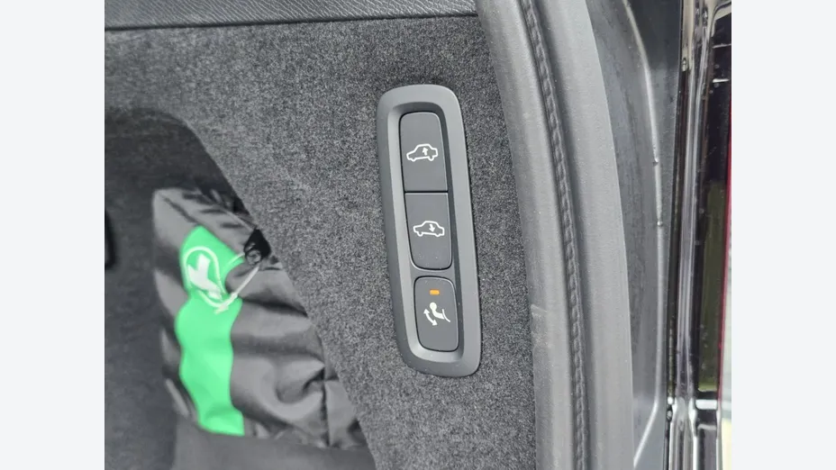 VOLVO XC90 -