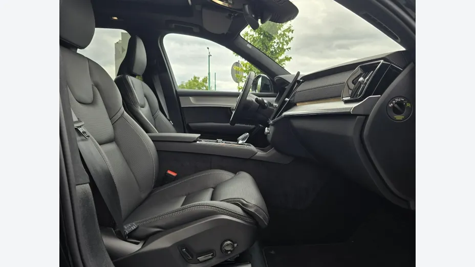 VOLVO XC90 -