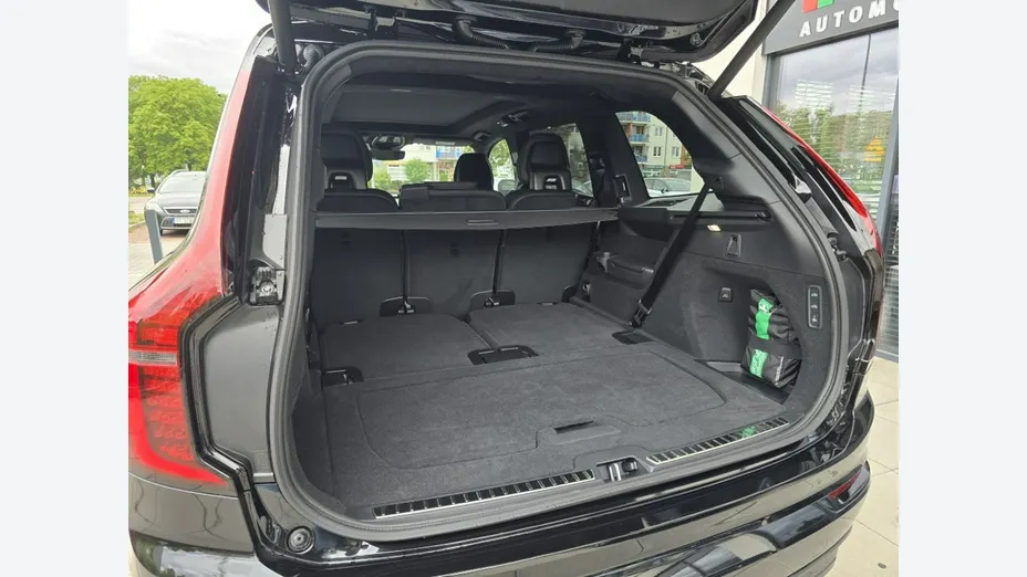 VOLVO XC90 -