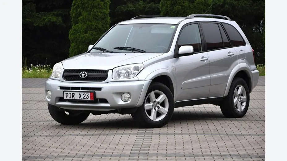 TOYOTA RAV4 -