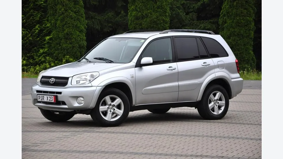 TOYOTA RAV4 -