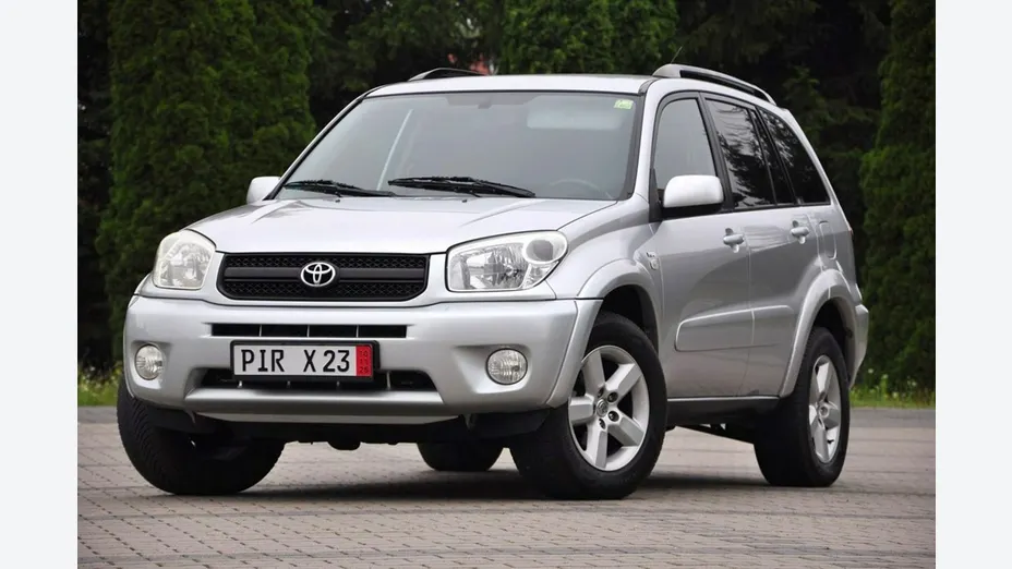 TOYOTA RAV4 -