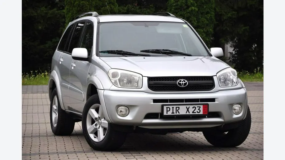 TOYOTA RAV4 -