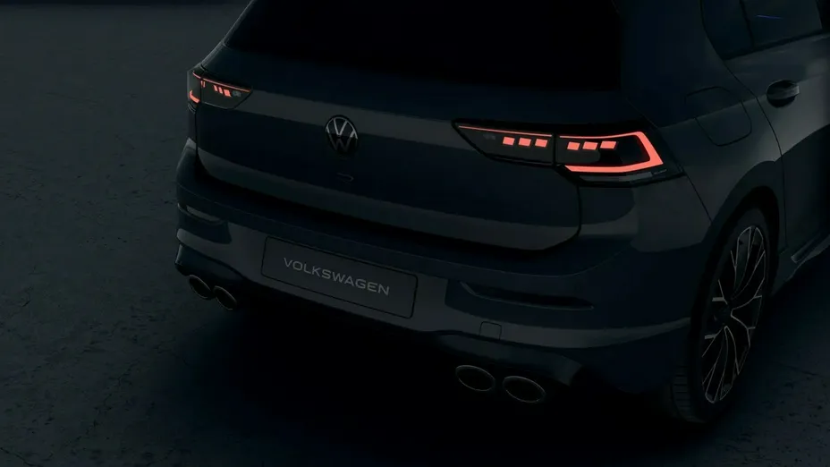VOLKSWAGEN Golf -