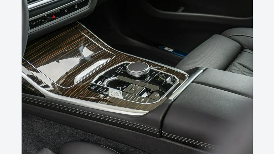 BMW X7 -