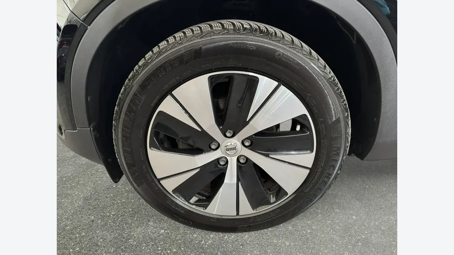 VOLVO XC40 -