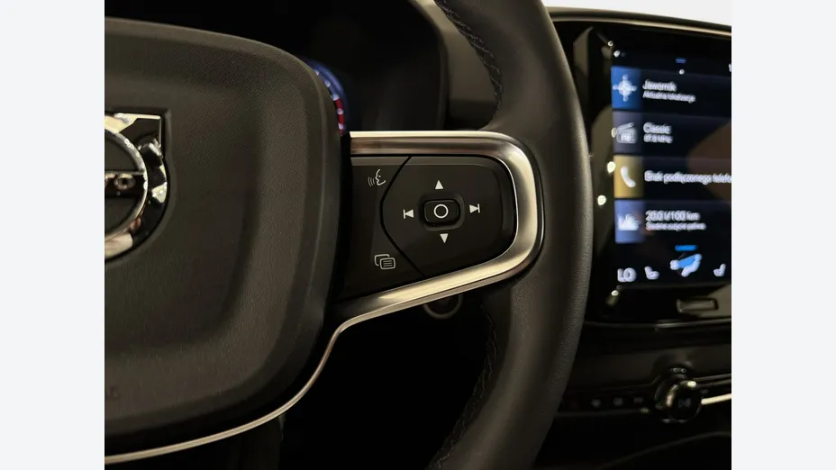 VOLVO XC40 -