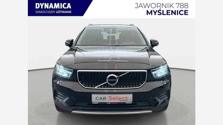 VOLVO XC40 -