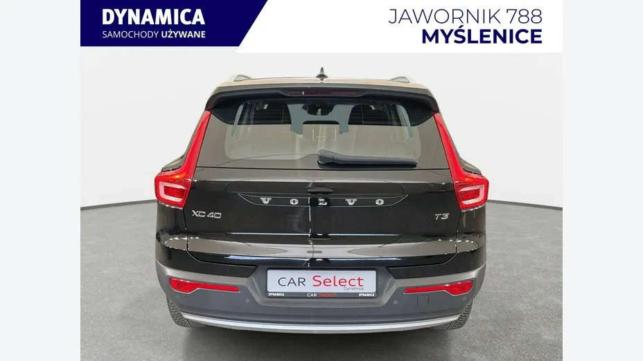 VOLVO XC40 -