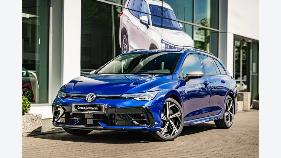 VOLKSWAGEN Golf -