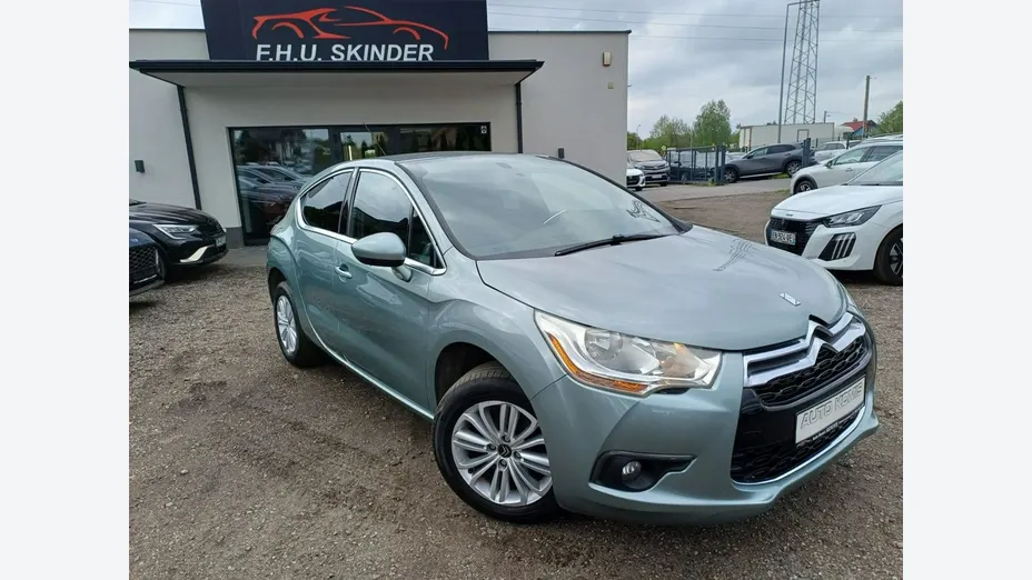 CITROEN DS4 -