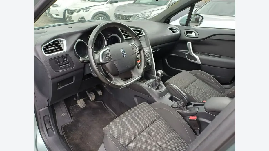 CITROEN DS4 -