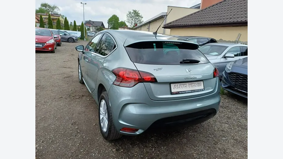 CITROEN DS4 -