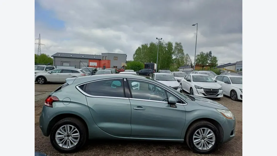 CITROEN DS4 -