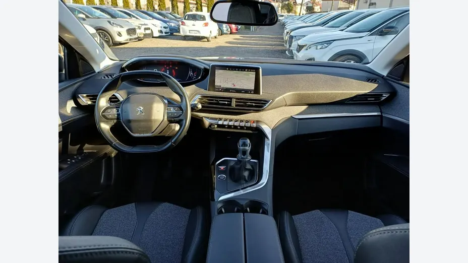 PEUGEOT 3008 -