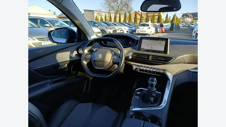 PEUGEOT 3008 -