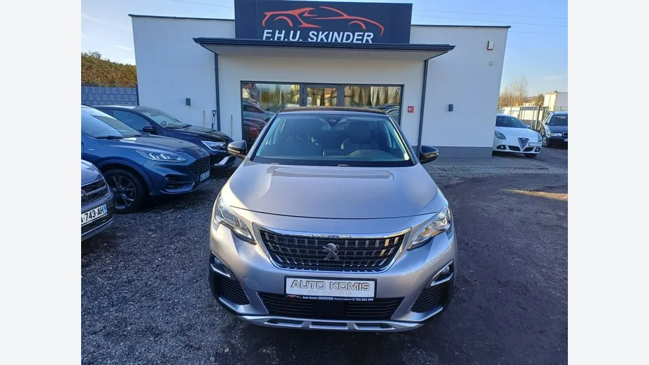 PEUGEOT 3008 -