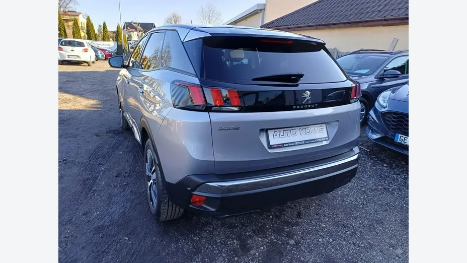 PEUGEOT 3008 -