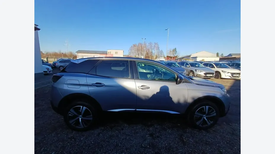 PEUGEOT 3008 -