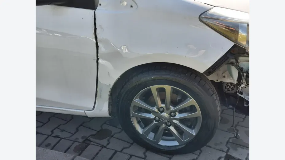 TOYOTA Yaris -