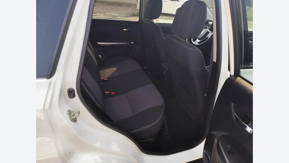 SUZUKI Vitara -