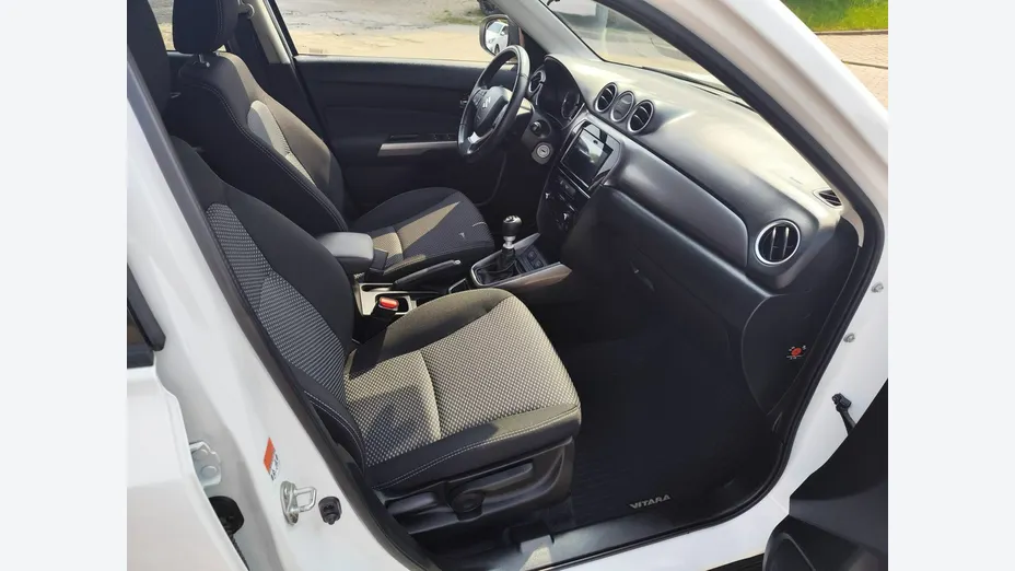 SUZUKI Vitara -