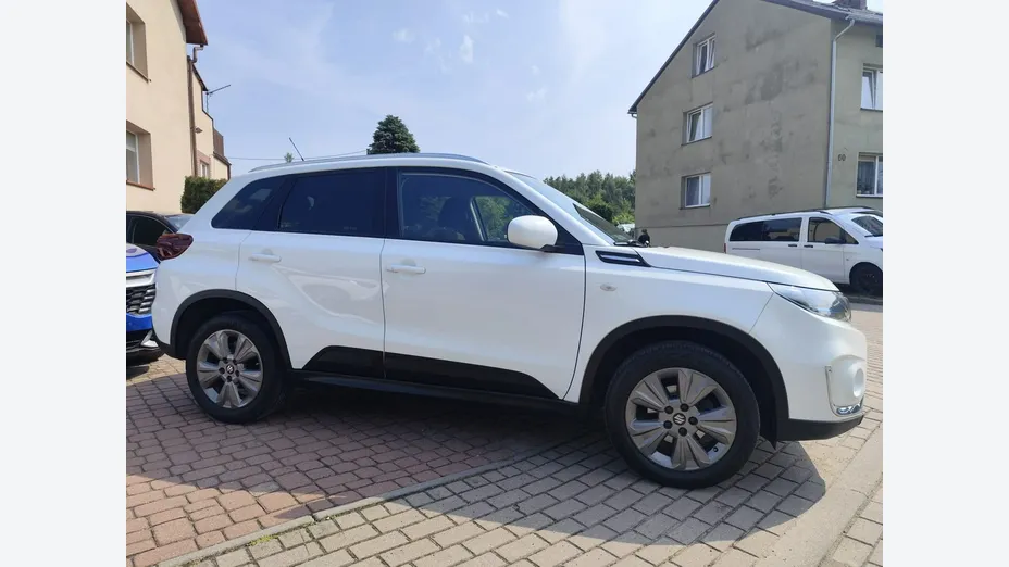 SUZUKI Vitara -