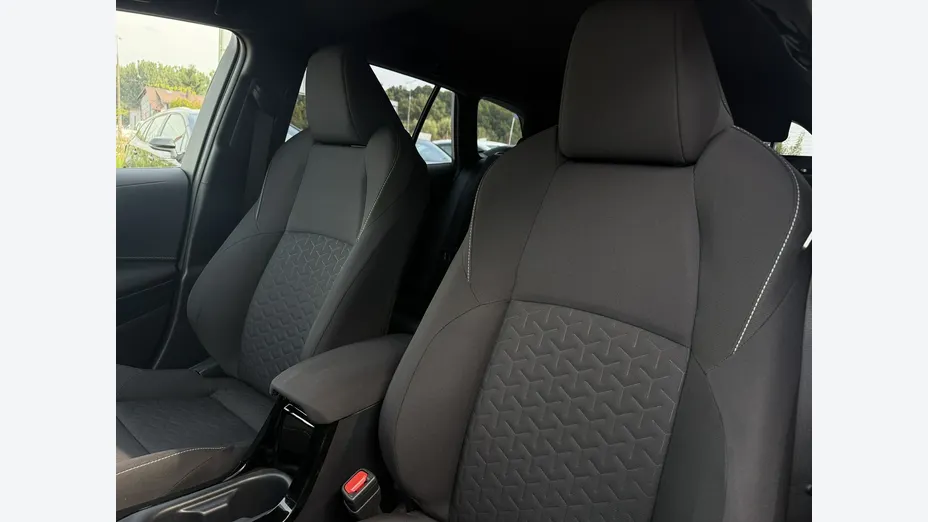 TOYOTA Corolla -