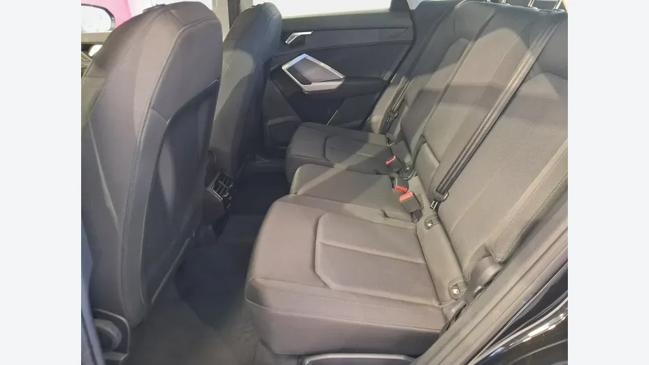 AUDI Q3 -