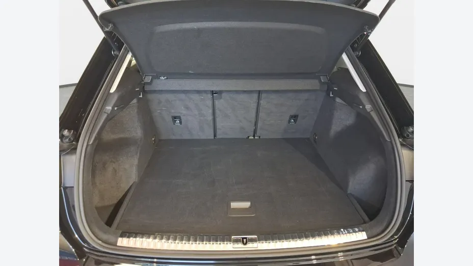 AUDI Q3 -