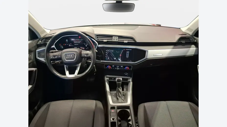 AUDI Q3 -