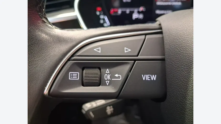 AUDI Q3 -